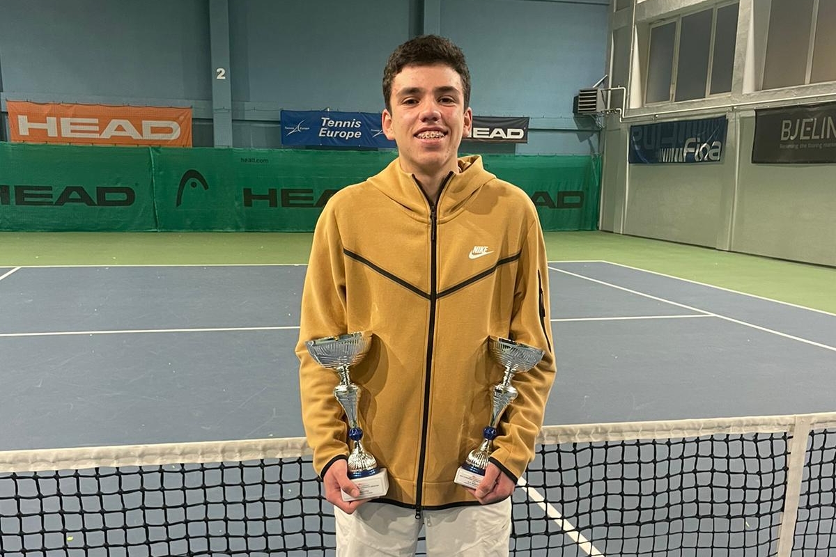 Šesnaestogodišnji Dorian Stiblik viceprvak Hrvatske do 18 godina u igri parova, polufinalist singla   